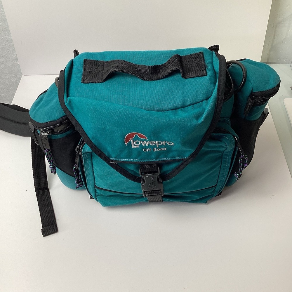 LOWEPRO OFF ROAD MULTI CAMERA SHOULDER BAG W/ SIDE LENS CASES GREAT CONDITION